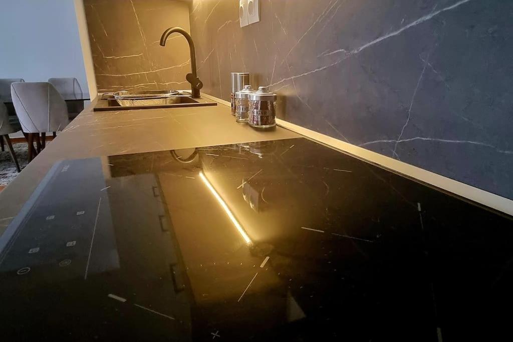 Petite Palace Aristotelous 2 Tesalonika Bagian luar foto